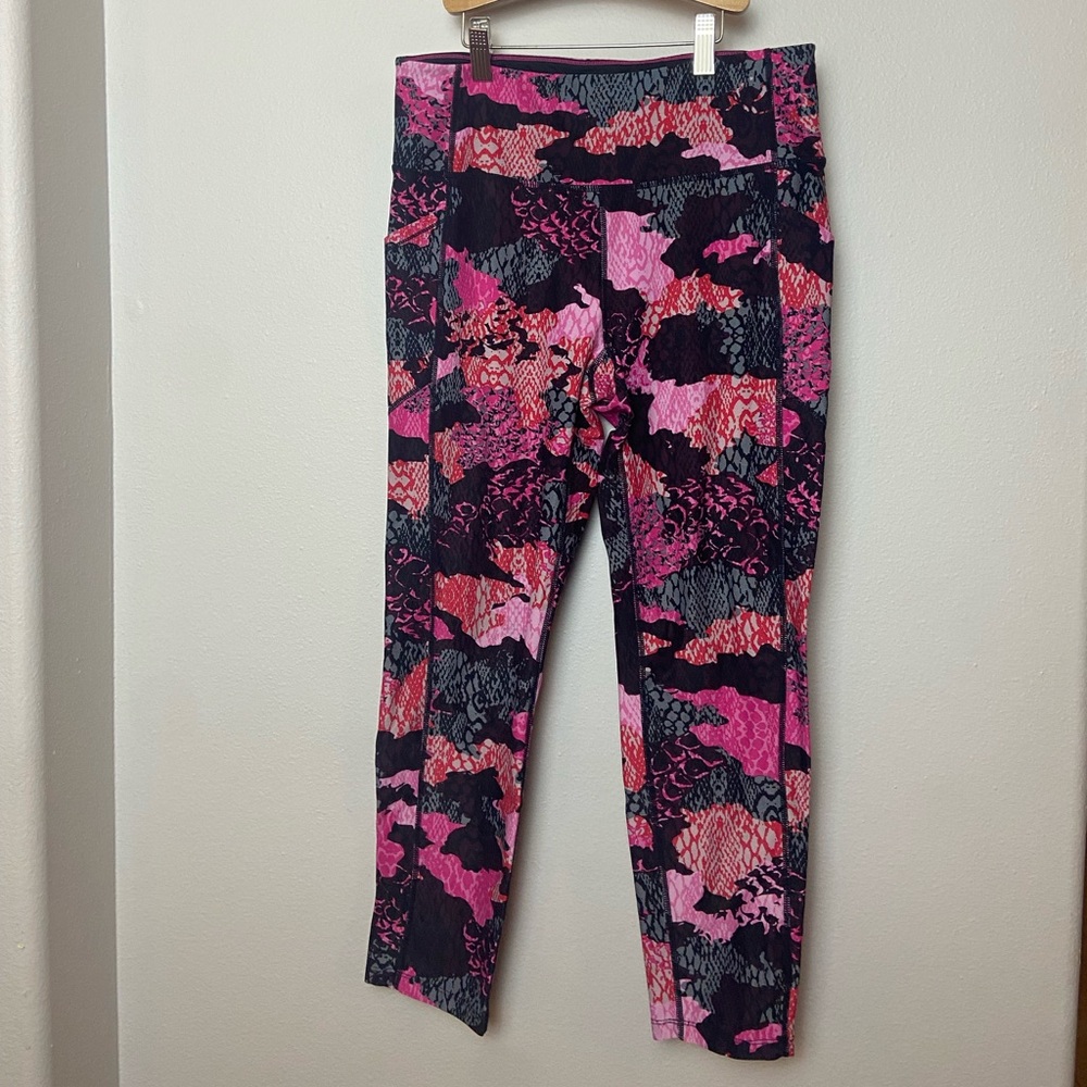 Vibrant Pink and Black Calvin Klein women’s Leggings